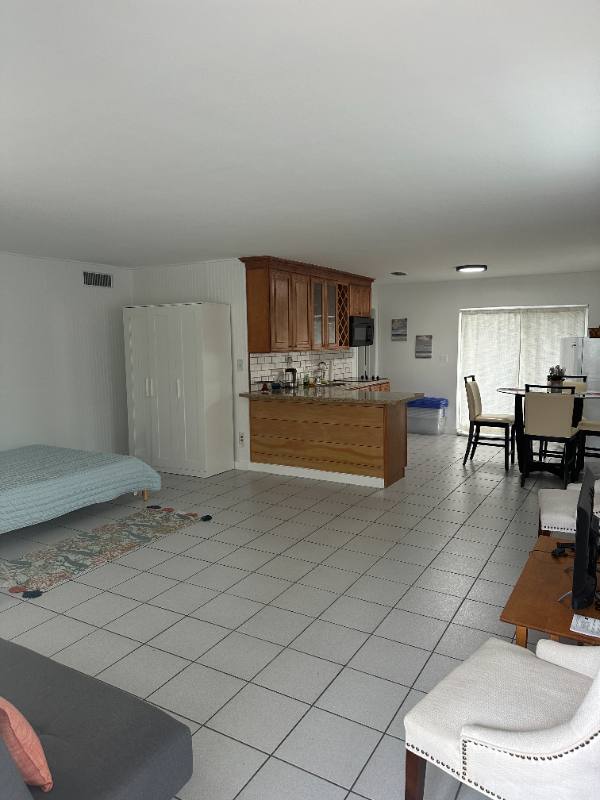 Apartment for rent at 506 SW 18th Court, Fort Lauderdale, FL 33315