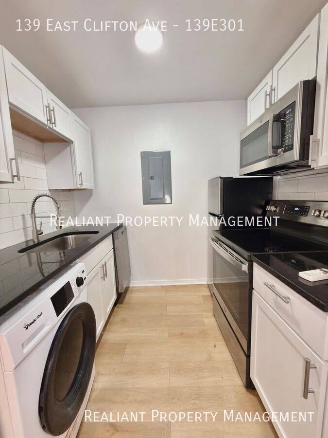 Apartment for rent at 139 E Clifton Ave #139E301, Cincinnati, OH 45202
