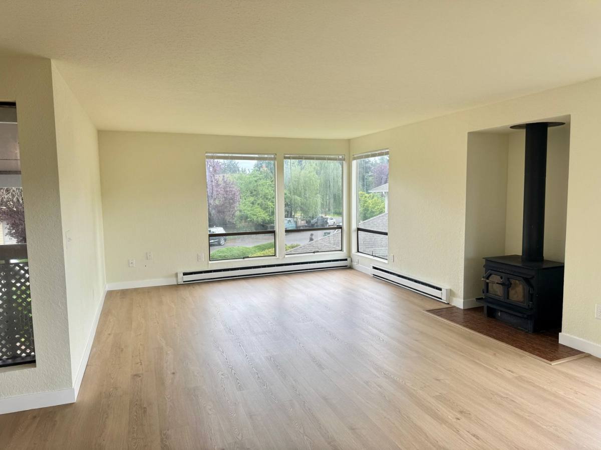 Apartment for rent at 17319 Stone Court N, Seattle, WA 98133