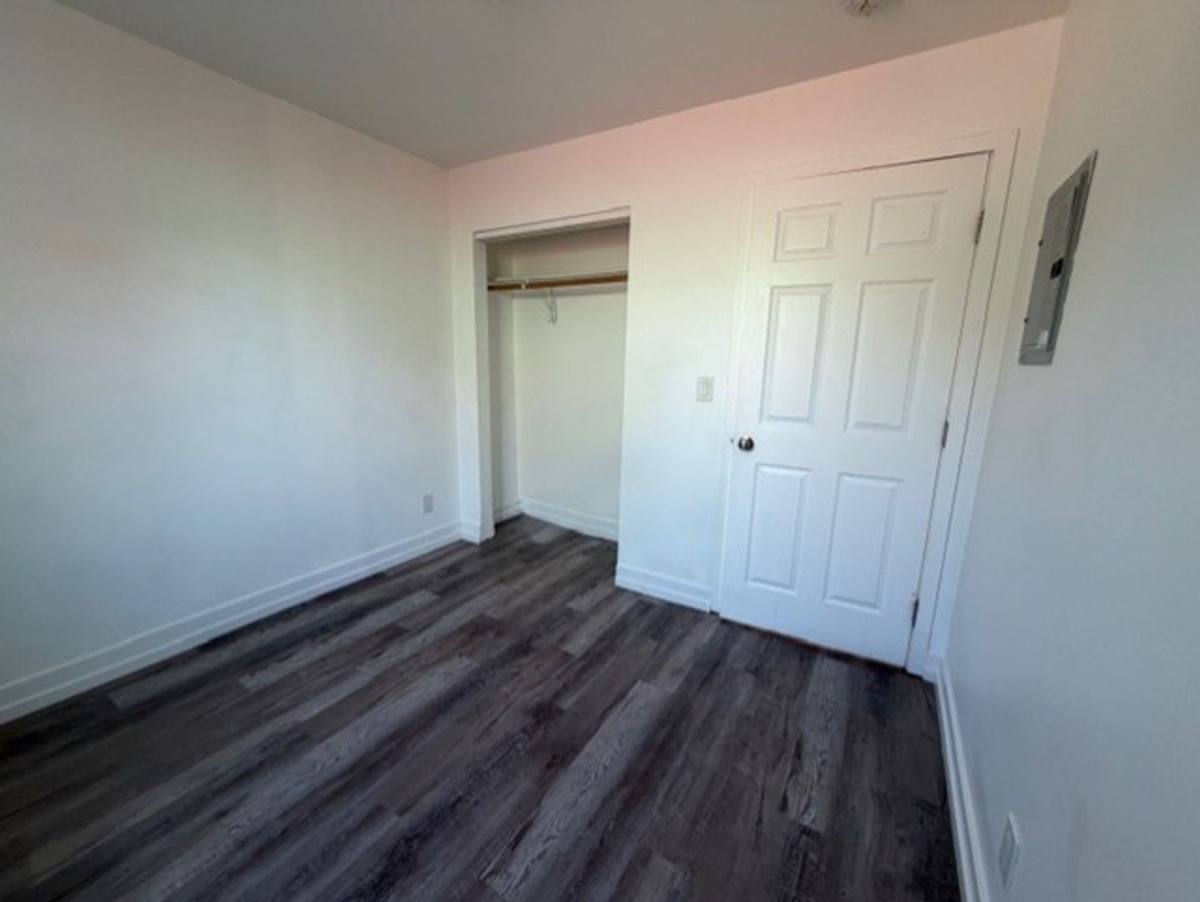 Apartment for rent at 3320 W 66th St, Los Angeles, CA 90043