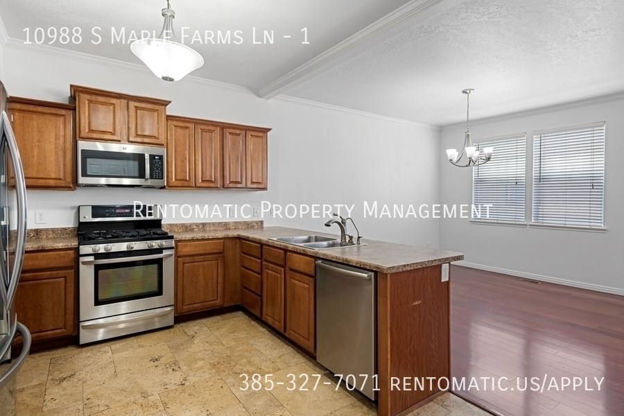 Townhouse for rent at 10988 S Maple Farms Lane #1, South Jordan, UT 84095