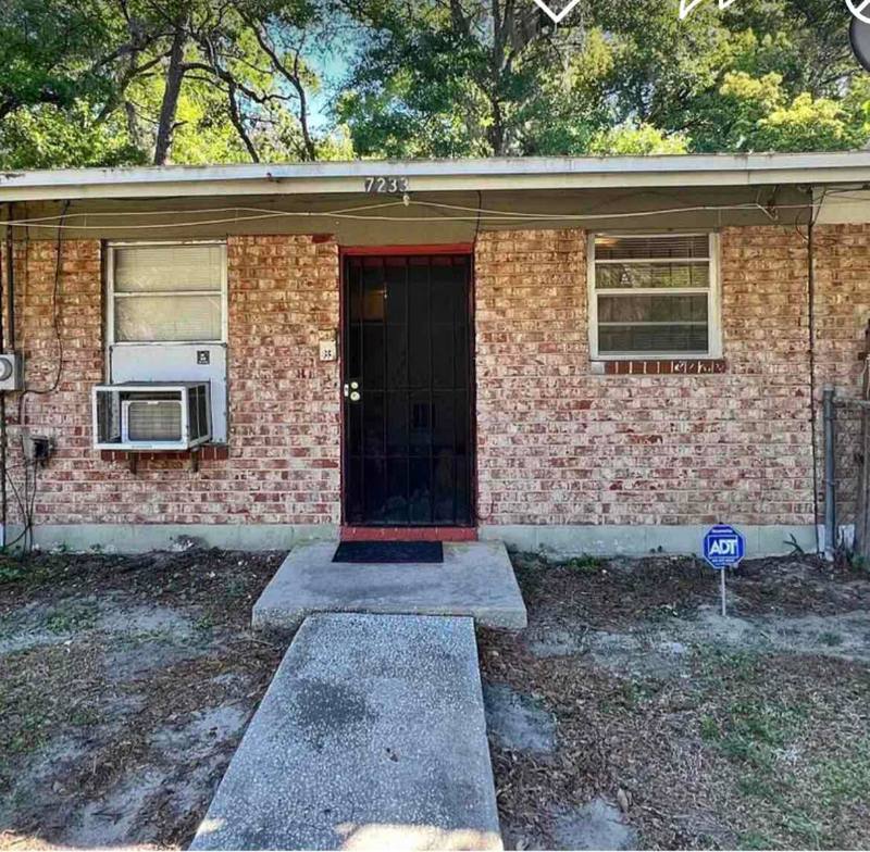 Townhouse for rent at 7224 Rutledge Pearson Dr, Jacksonville, FL 32209