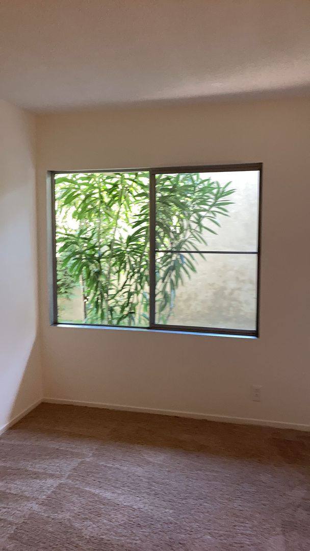 Apartment for rent at 1015 - 21 E, Long Beach, CA 90802