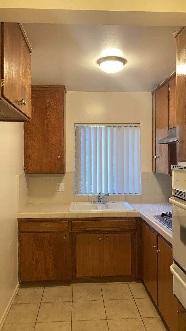 Apartment for rent at 1015 - 21 E, Long Beach, CA 90802