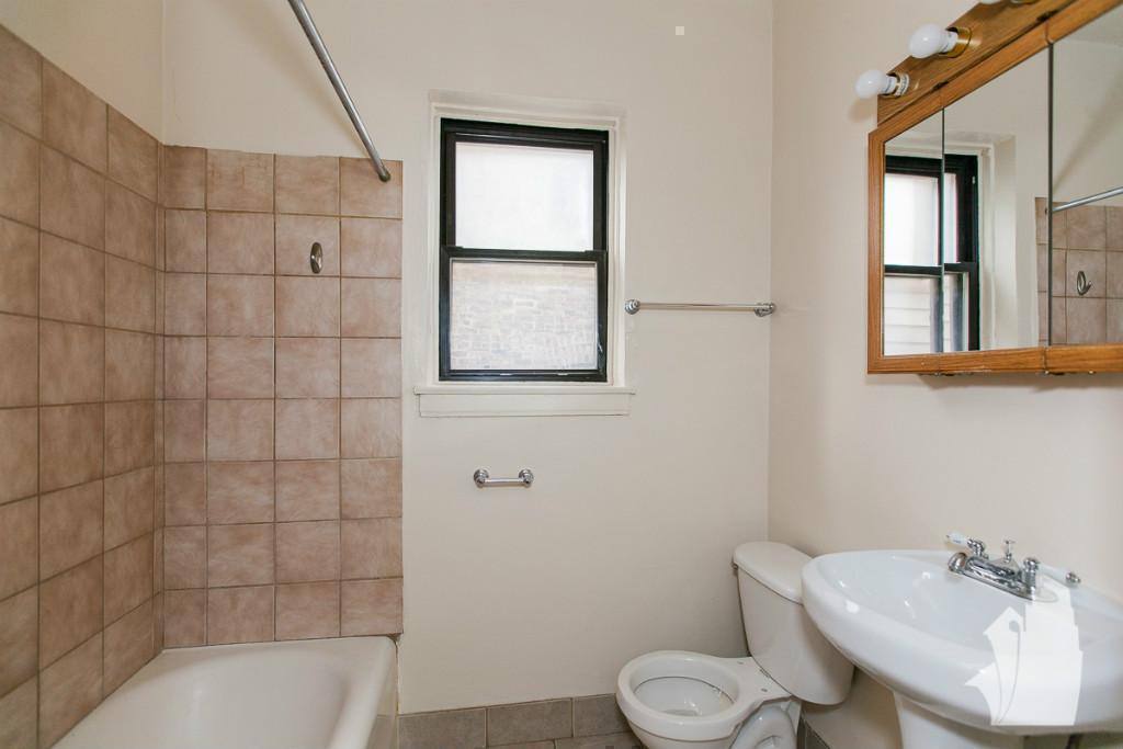 Apartment for rent at 4851 N Damen Ave #BN, Chicago, IL 60625