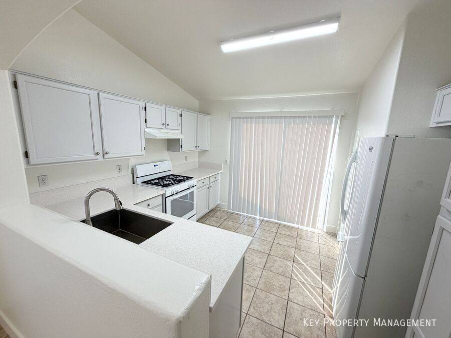 House for rent at 1824 Cedar Flat Lane, Las Vegas, NV 89134