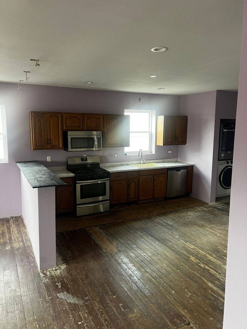 Townhouse for rent at 513 Main St, Rochester, IN 46975