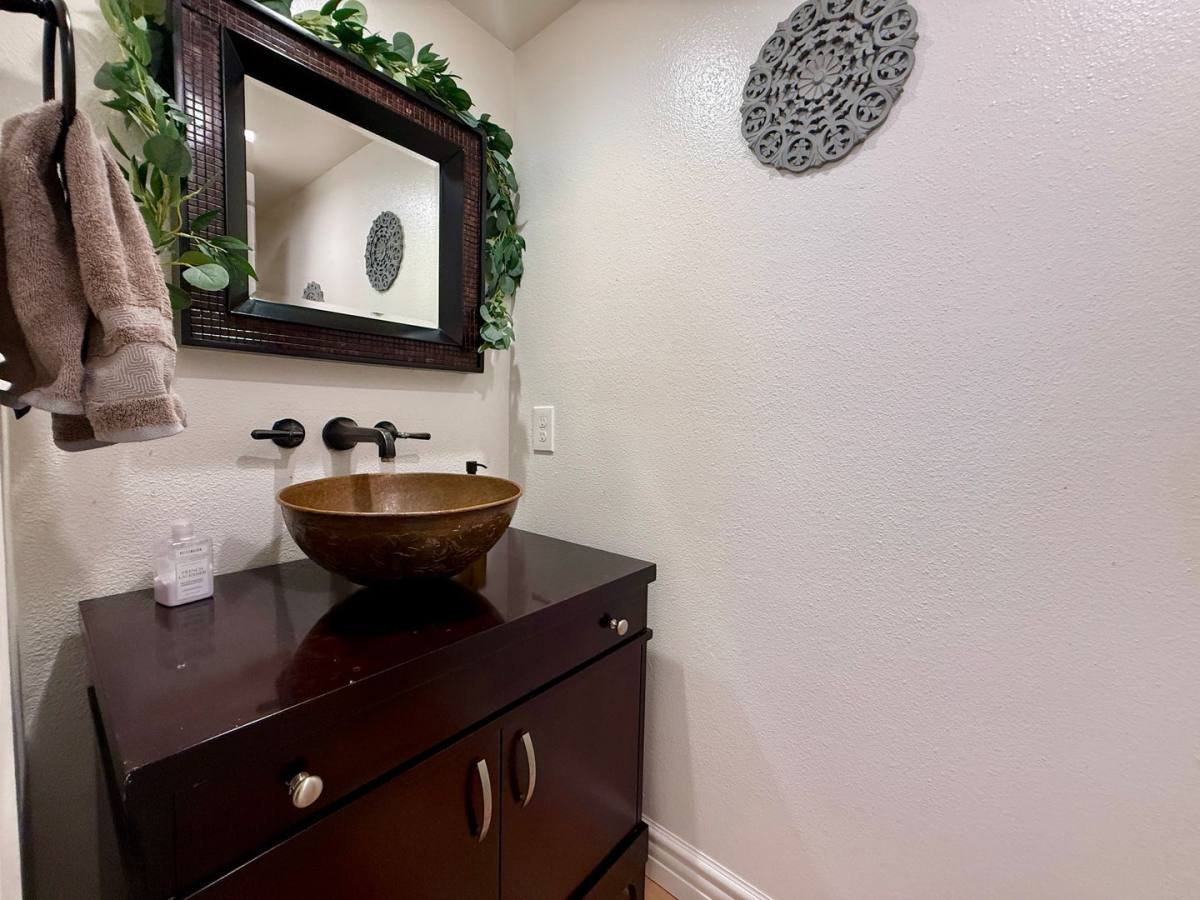 Townhouse for rent at 7034 Ivy St, Carlsbad, CA 92011