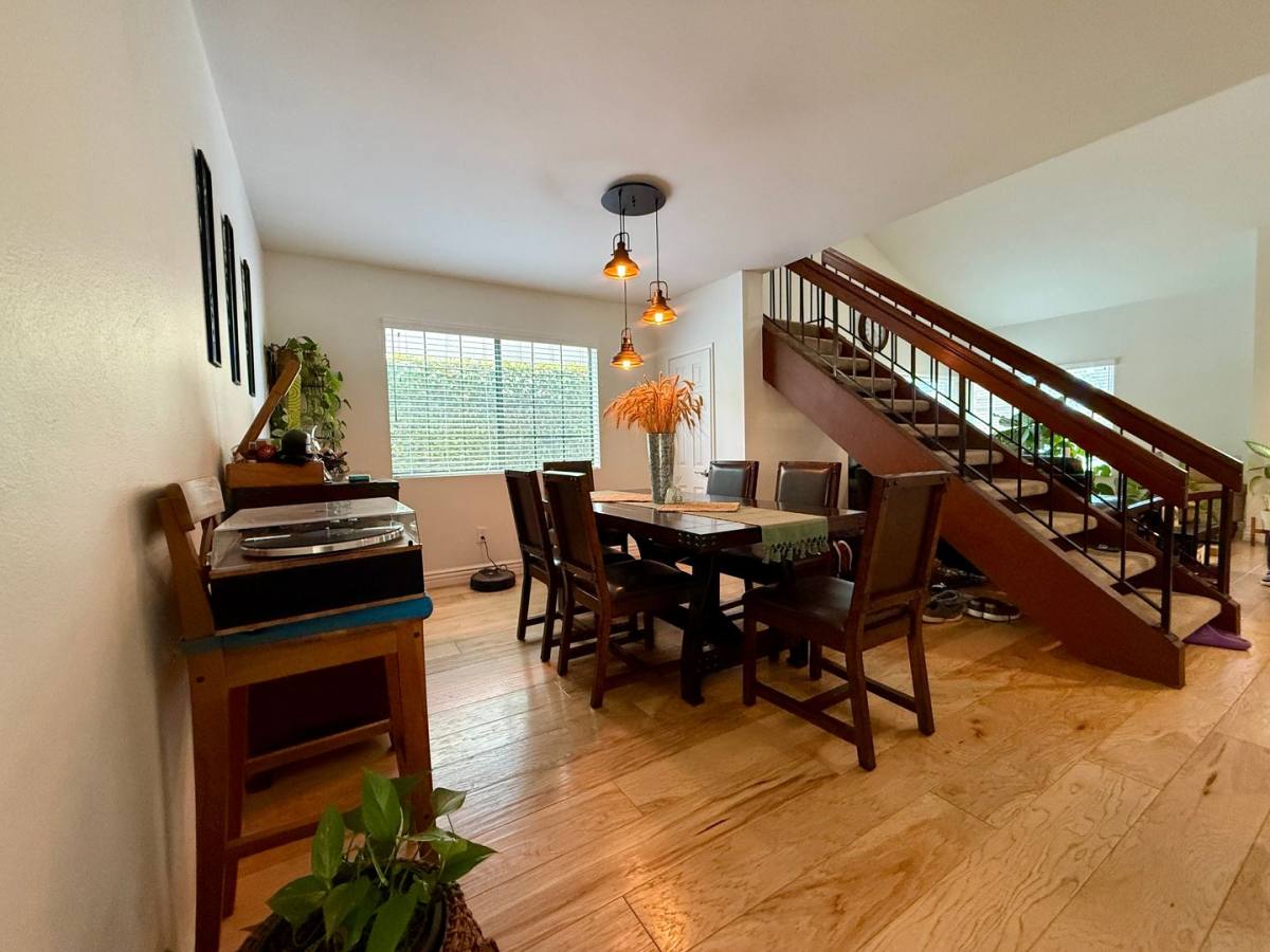 Townhouse for rent at 7034 Ivy St, Carlsbad, CA 92011