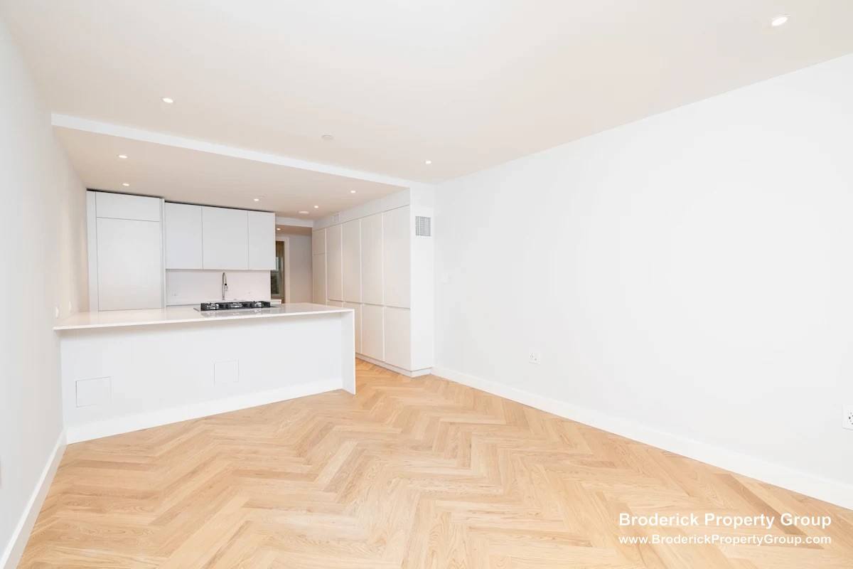 Apartment for rent at 12 Commonwealth Ave #205, Boston, MA 02116
