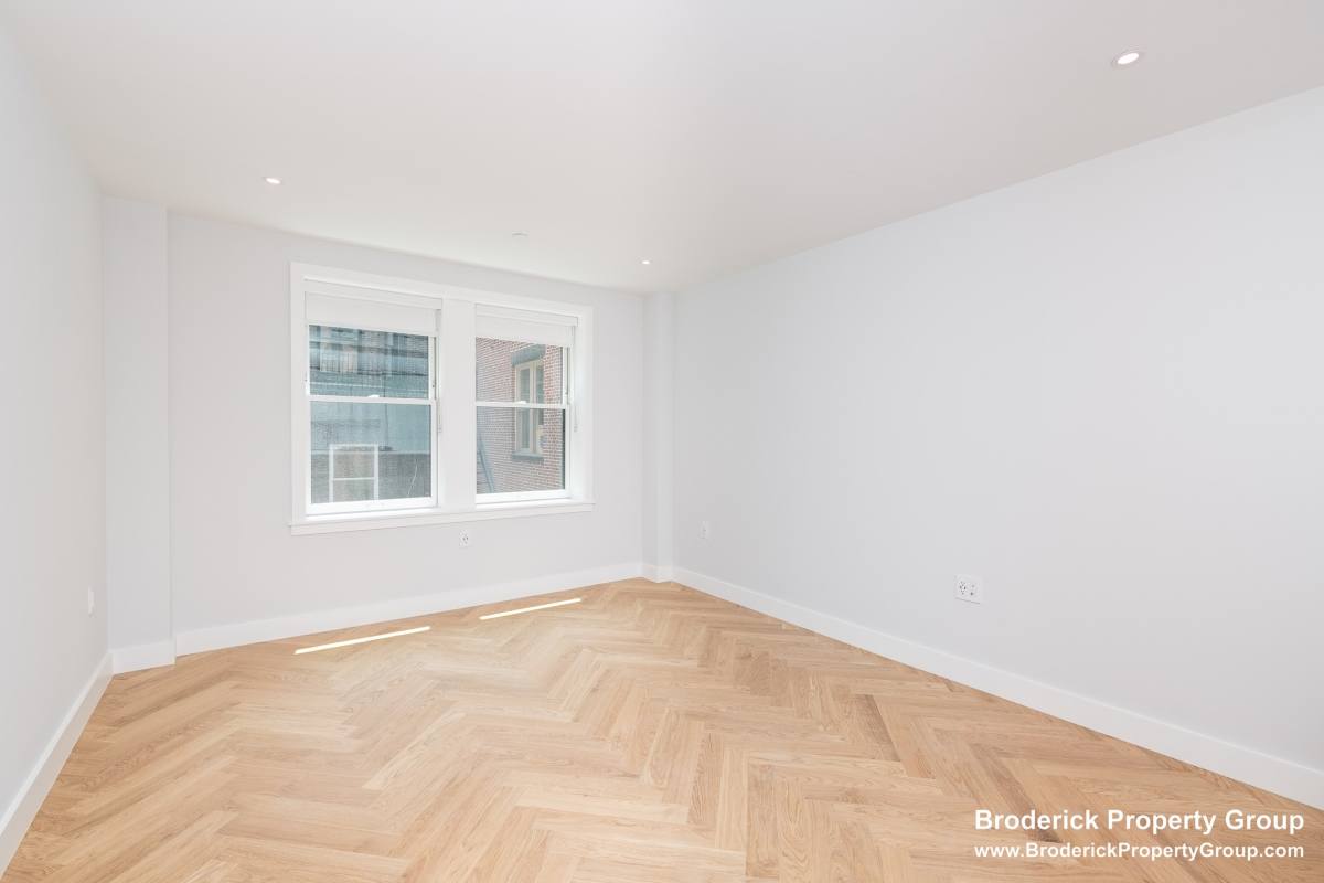 Apartment for rent at 12 Commonwealth Ave #205, Boston, MA 02116
