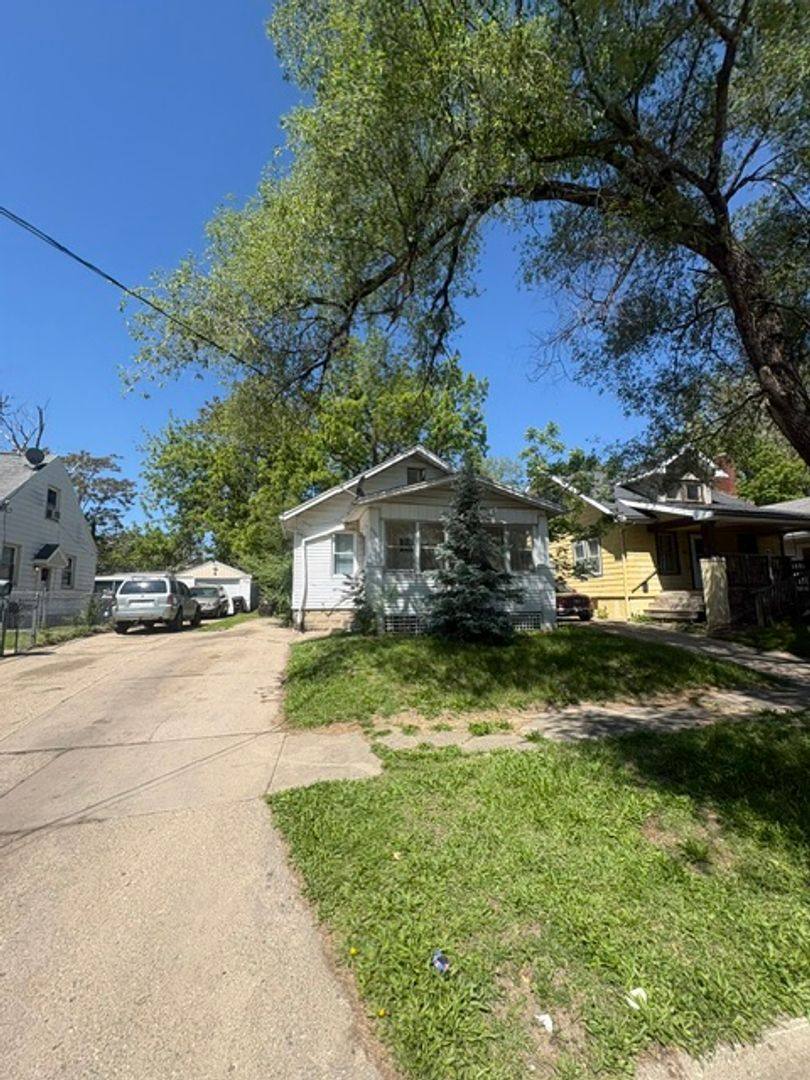 House for rent at 2207 N Ellis St, Peoria, IL 61604