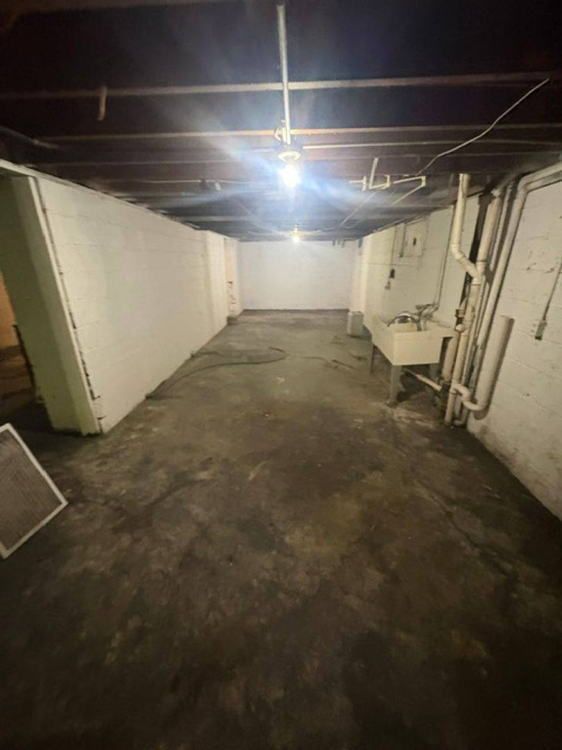 House for rent at 2207 N Ellis St, Peoria, IL 61604
