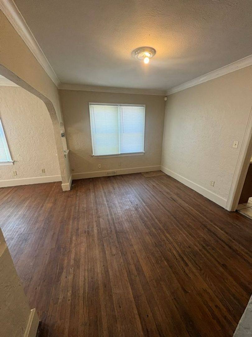 House for rent at 2207 N Ellis St, Peoria, IL 61604