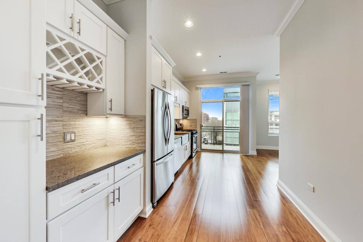 Condo for rent at 1247 W Madison St #204, Chicago, IL 60607