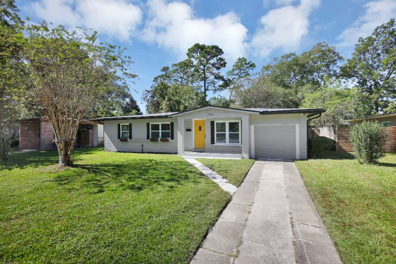 House for rent at 1374 Murray Dr, Jacksonville, FL 32205