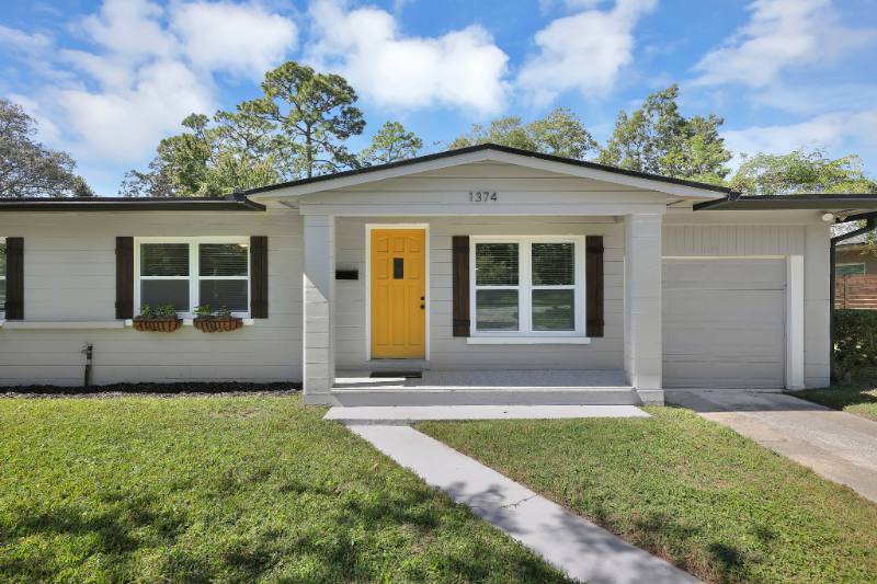 House for rent at 1374 Murray Dr, Jacksonville, FL 32205