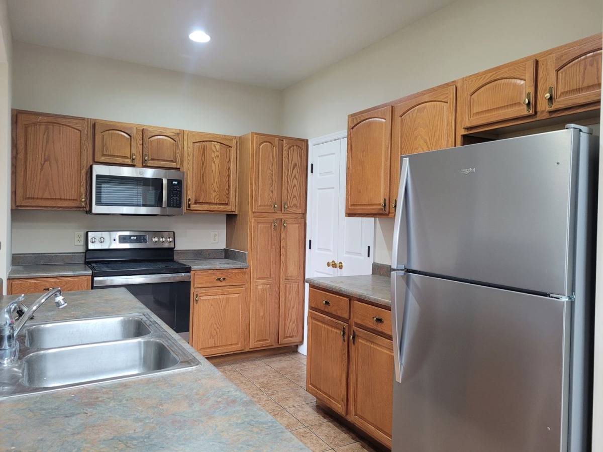 Townhouse for rent at 2029 Powell Dr, Chambersburg, PA 17201
