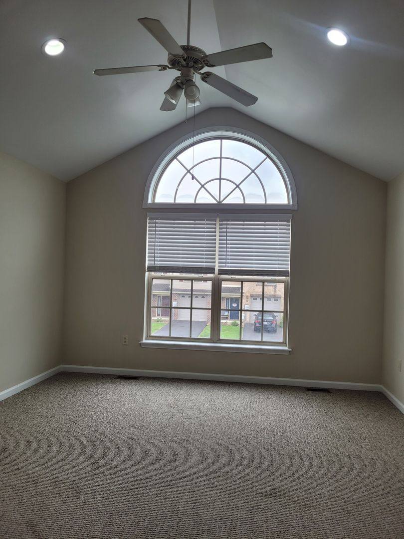 Townhouse for rent at 2029 Powell Dr, Chambersburg, PA 17201