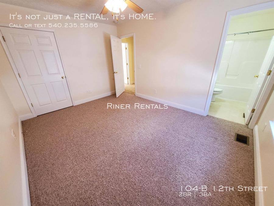 Townhouse for rent at 104-B 12th St, Grottoes, VA 24441