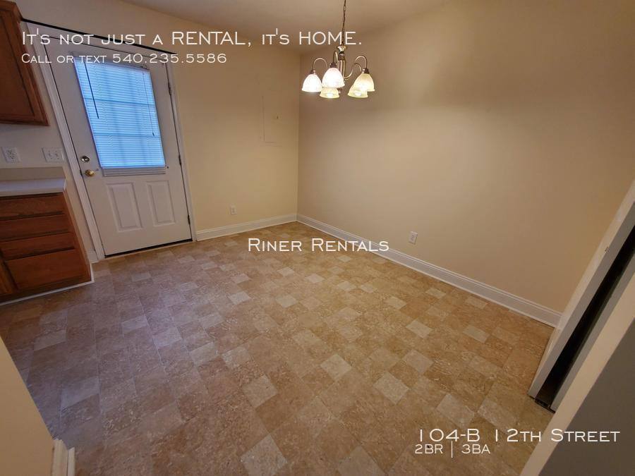 Townhouse for rent at 104-B 12th St, Grottoes, VA 24441