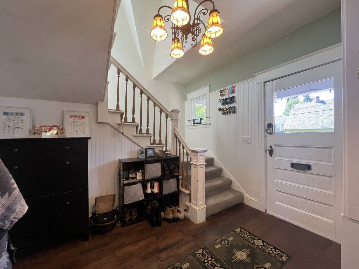 House for rent at 103 NE Sacramento St, Portland, OR 97212