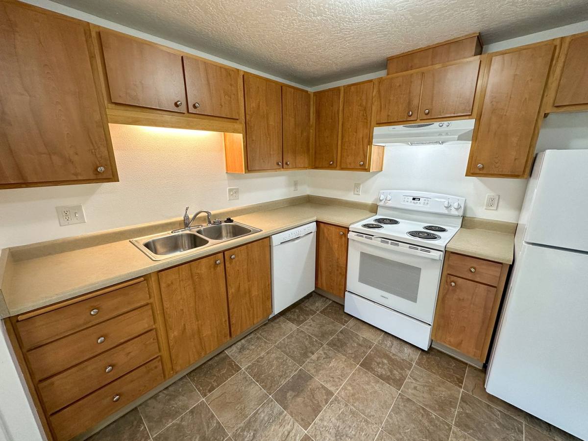 Apartment for rent at 3446-3462 Hadley St NE, Salem, OR 97301