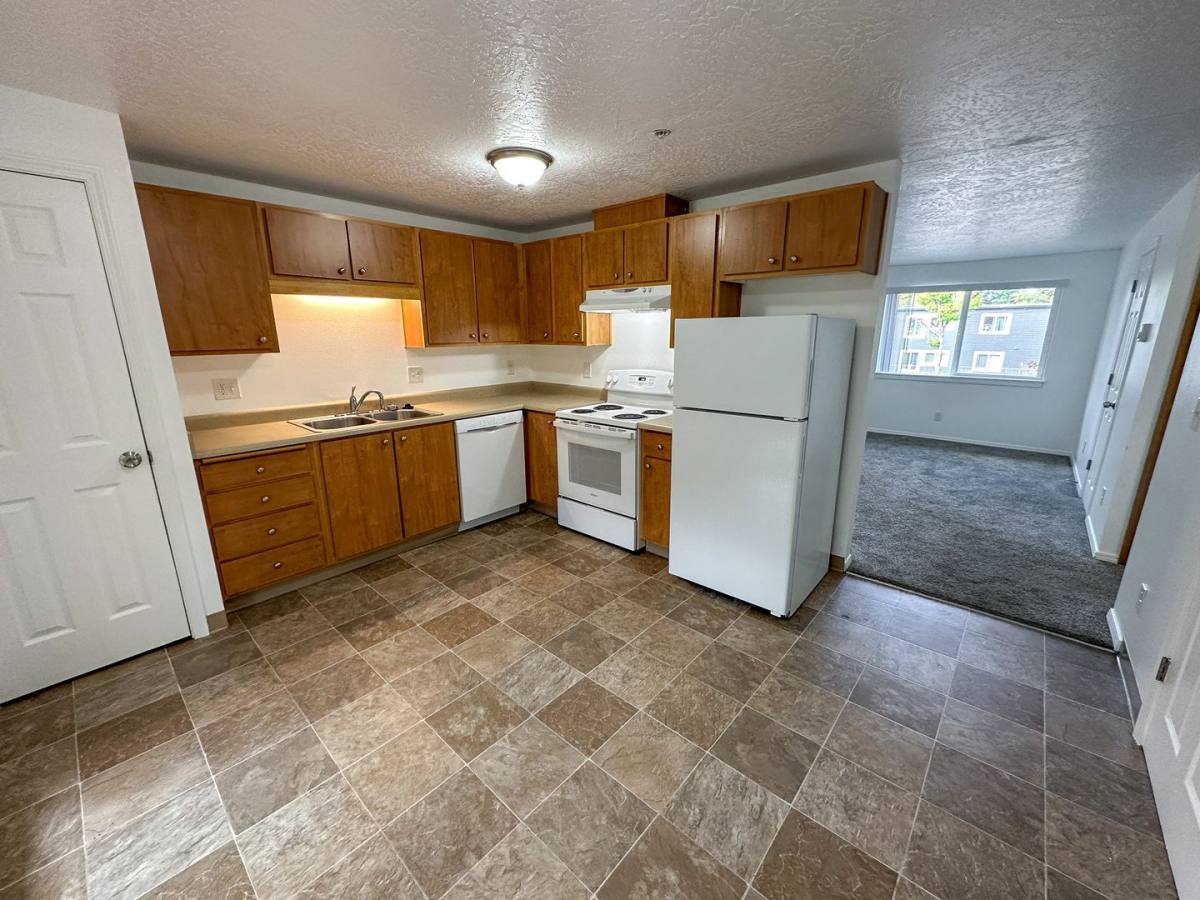 Apartment for rent at 3446-3462 Hadley St NE, Salem, OR 97301