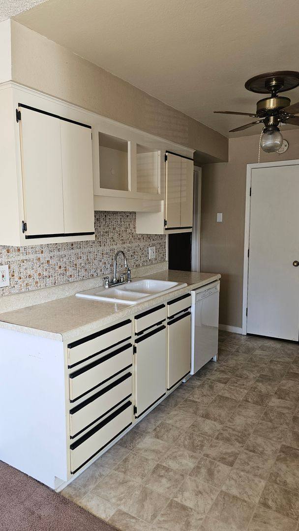 Townhouse for rent at 9783 Croke Dr, Denver, CO 80260