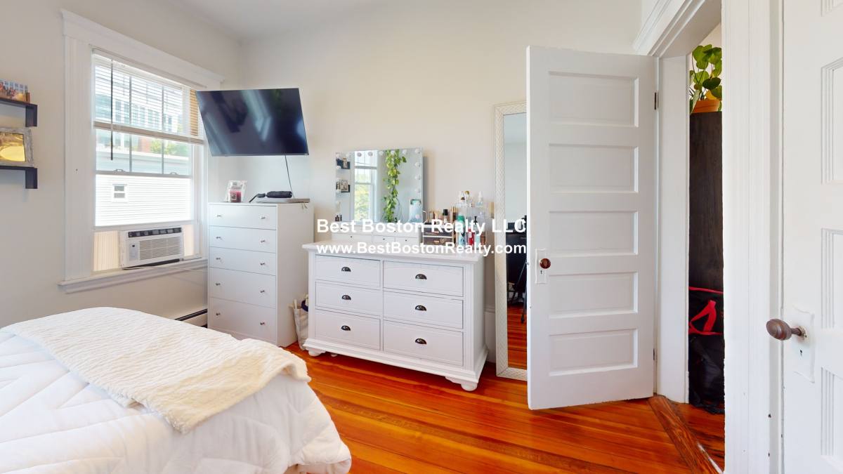 Apartment for rent at 171 Tremont St #3, Somerville, MA 02145
