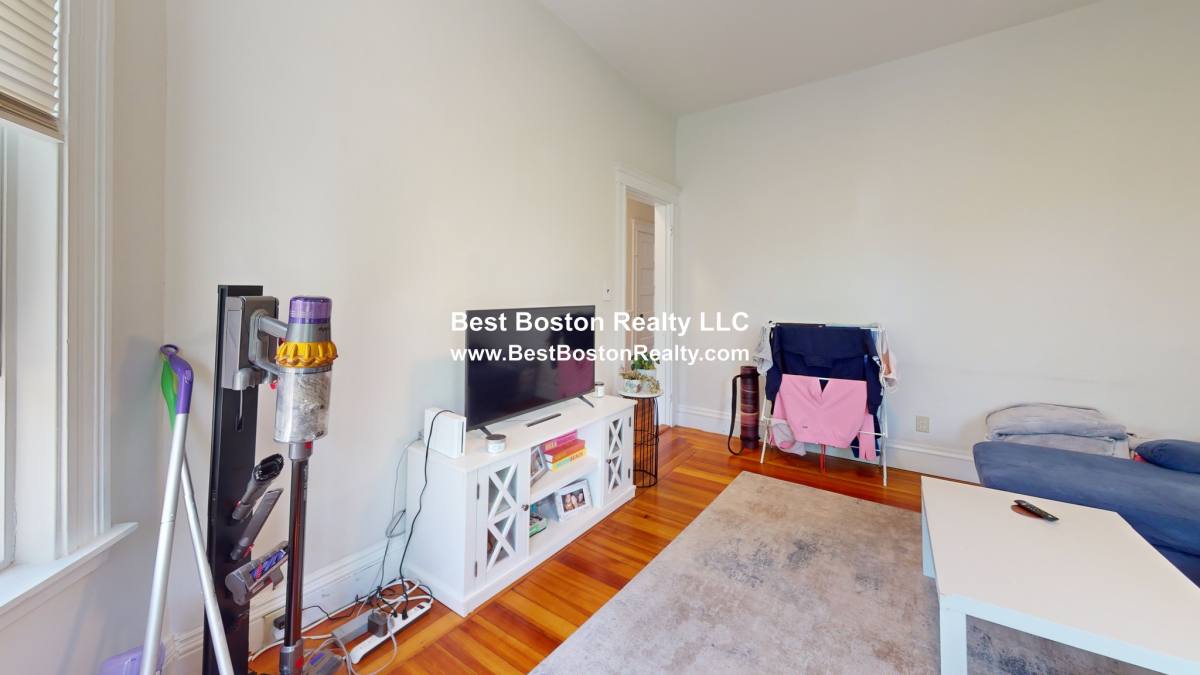Apartment for rent at 171 Tremont St #3, Somerville, MA 02145
