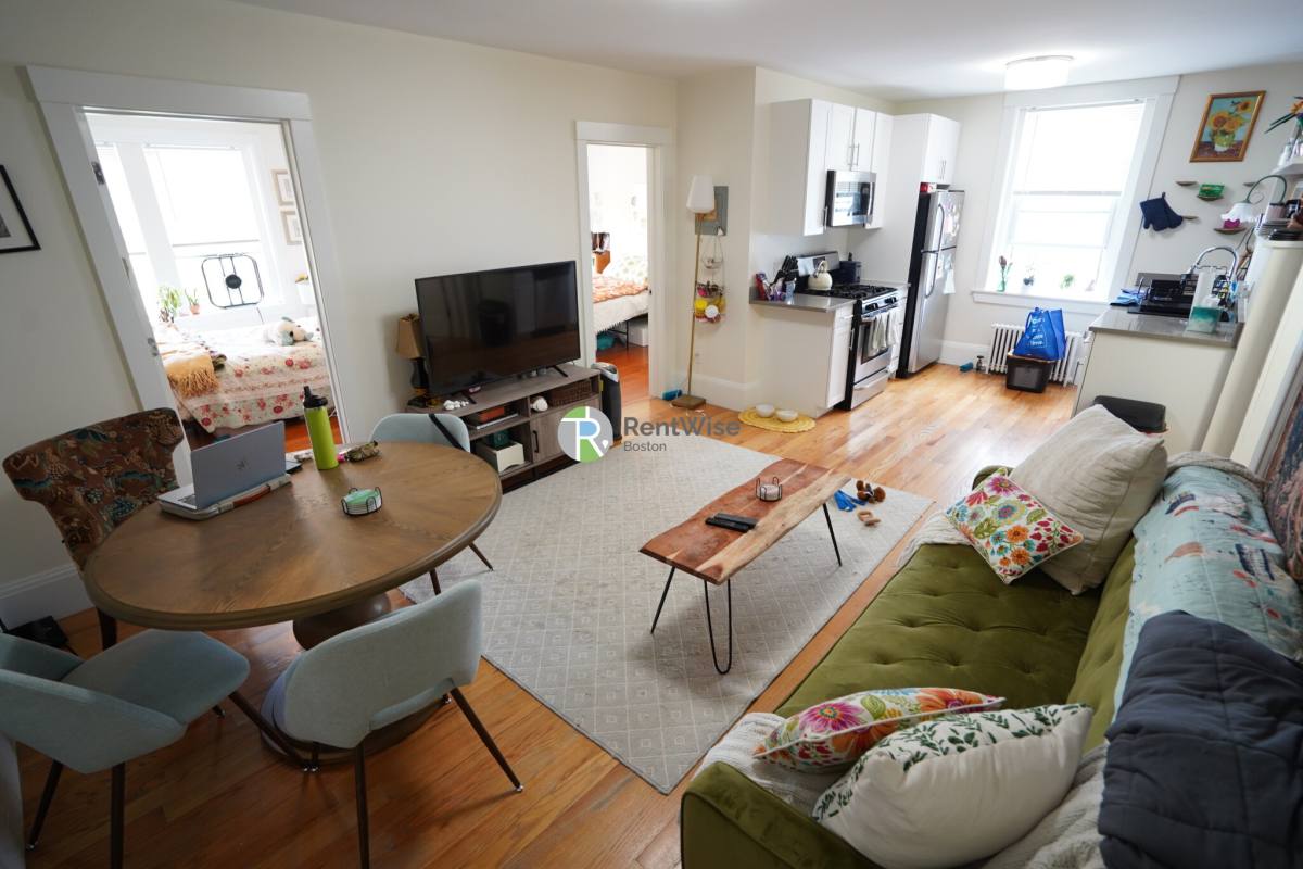 Apartment for rent at 83 Harvard St #20, Brookline, MA 02446