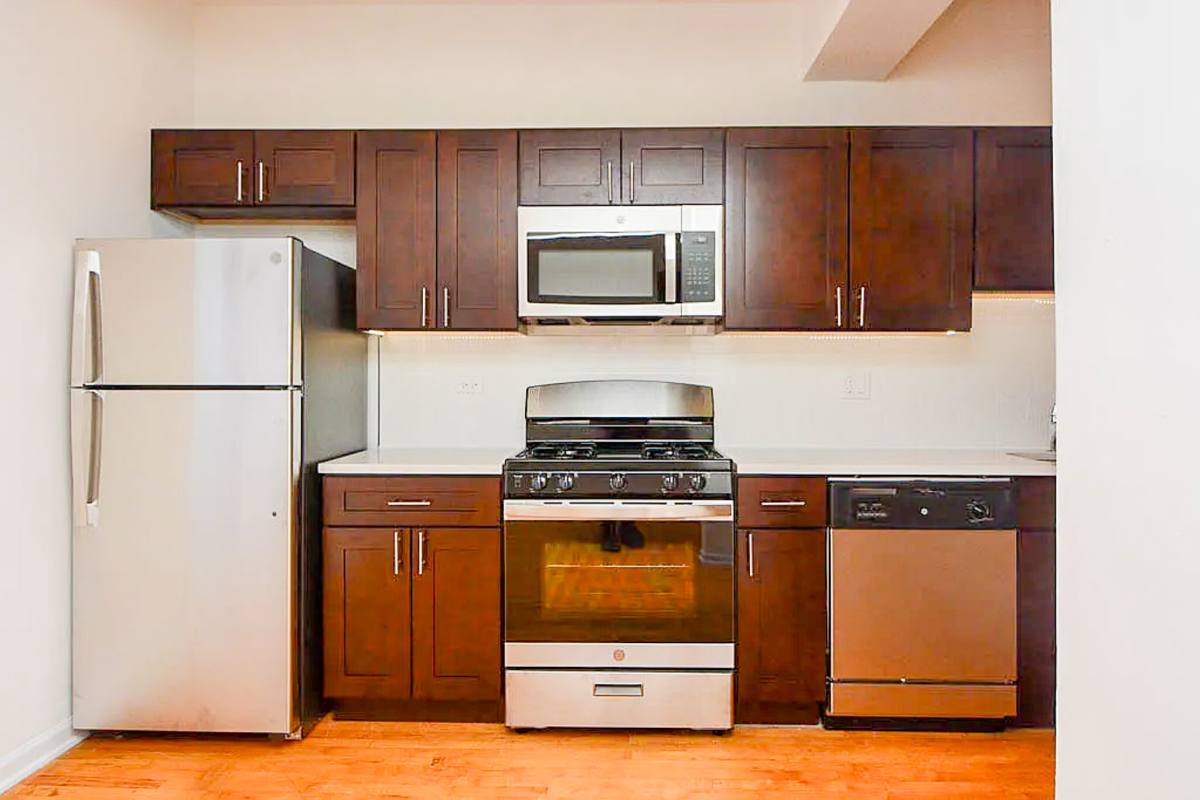 Apartment for rent at 1555 N Mohawk St #3C, Chicago, IL 60610