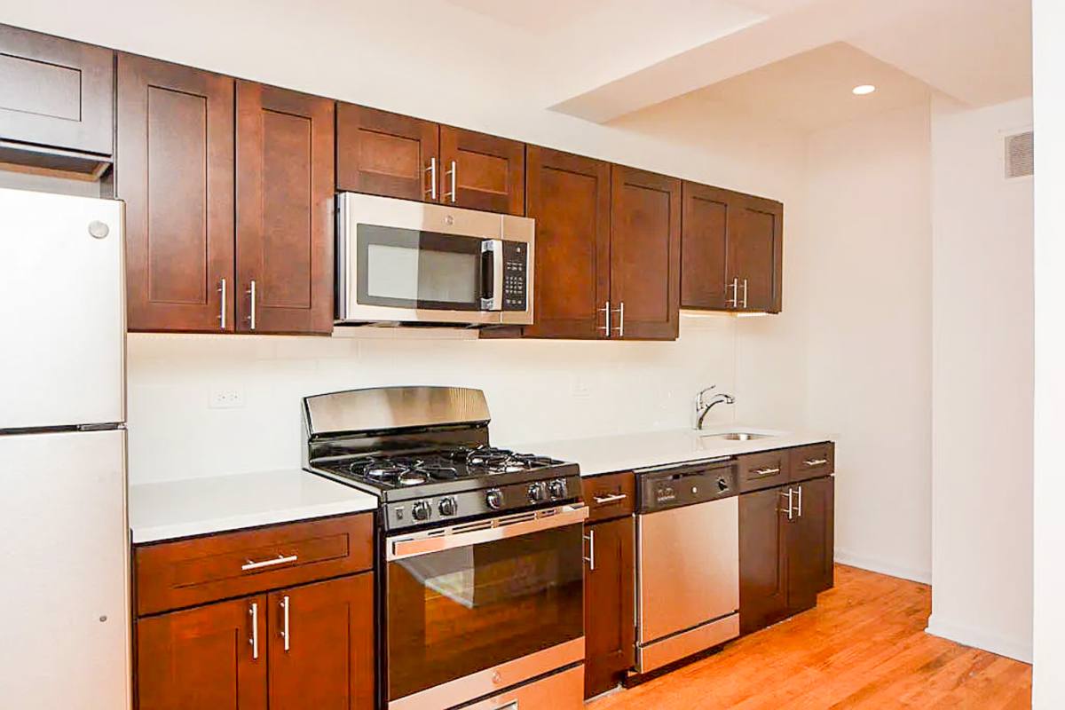 Apartment for rent at 1555 N Mohawk St #3C, Chicago, IL 60610
