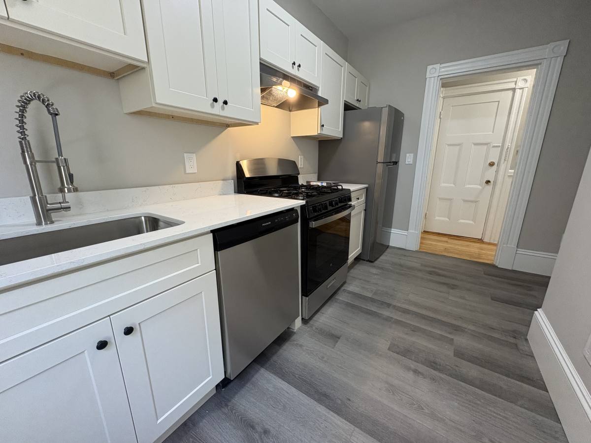 Apartment for rent at 4 Pleasant Ave #3F, Somerville, MA 02143
