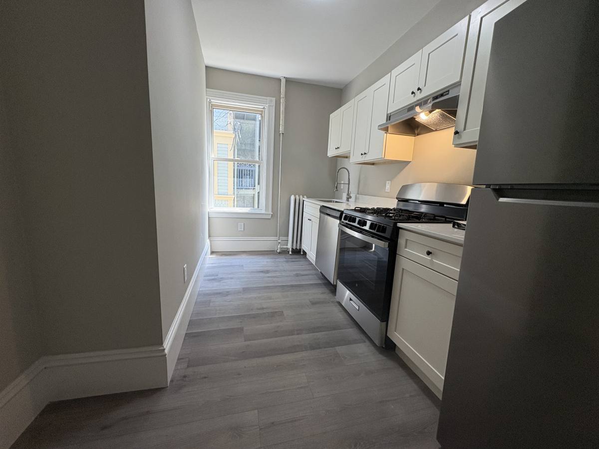 Apartment for rent at 4 Pleasant Ave #3F, Somerville, MA 02143