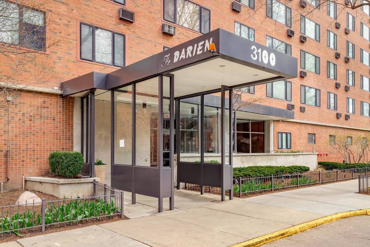 Apartment for rent at 3100 N Lake Shore Dr #1906, Chicago, IL 60657