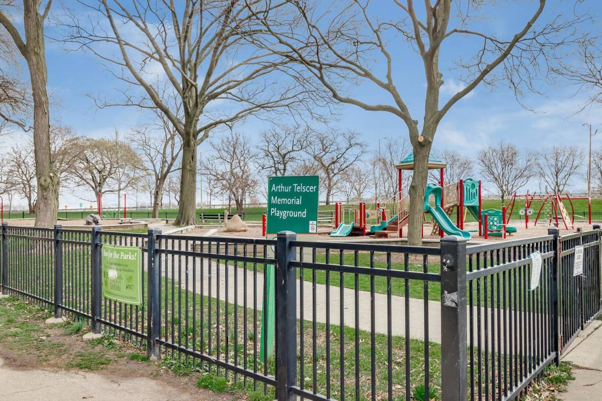 Apartment for rent at 3100 N Lake Shore Dr #1906, Chicago, IL 60657