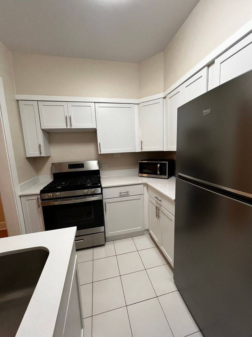 Apartment for rent at 207 Kedzie St #1D, Evanston, IL 60202