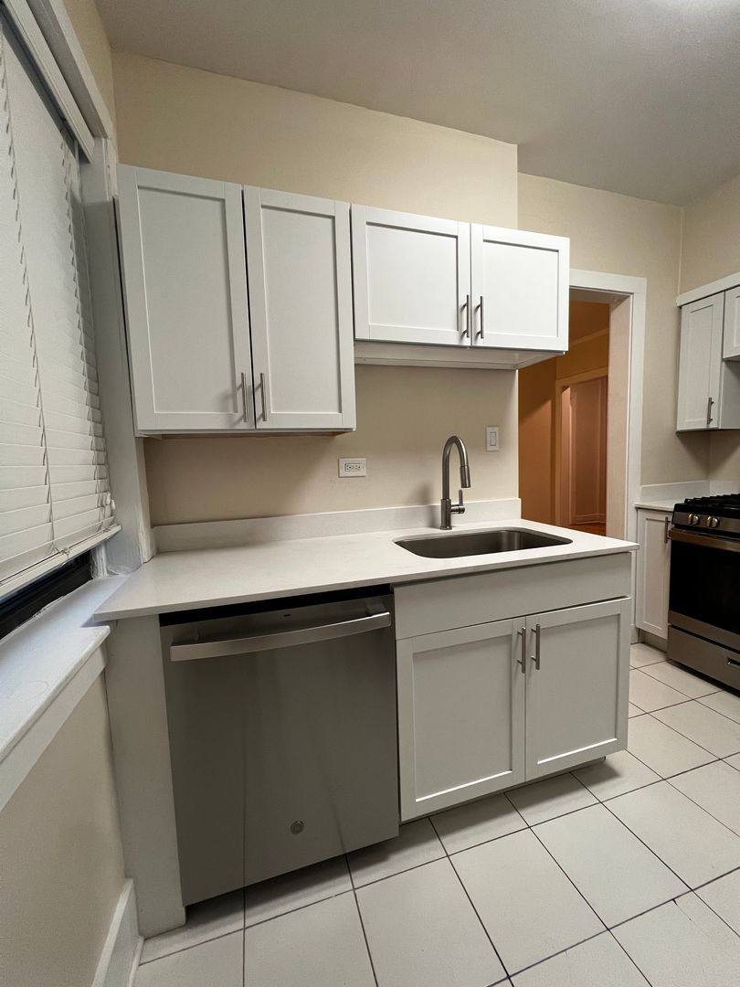 Apartment for rent at 207 Kedzie St #1D, Evanston, IL 60202