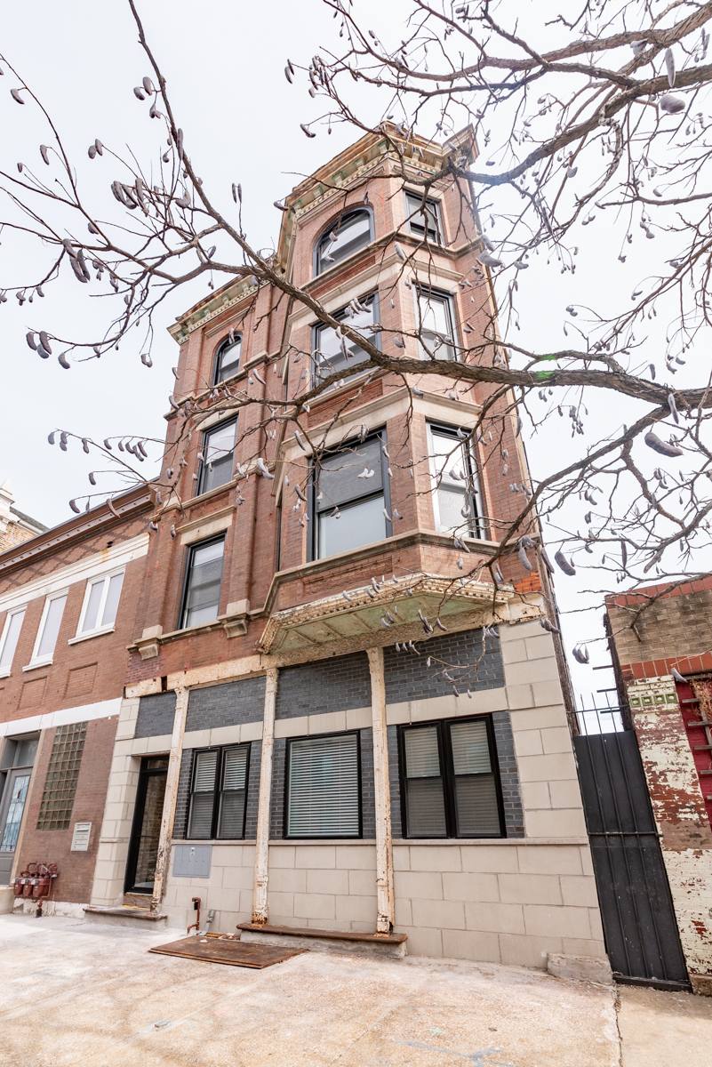 Apartment for rent at 1907 S Racine Ave #2F, Chicago, IL 60608