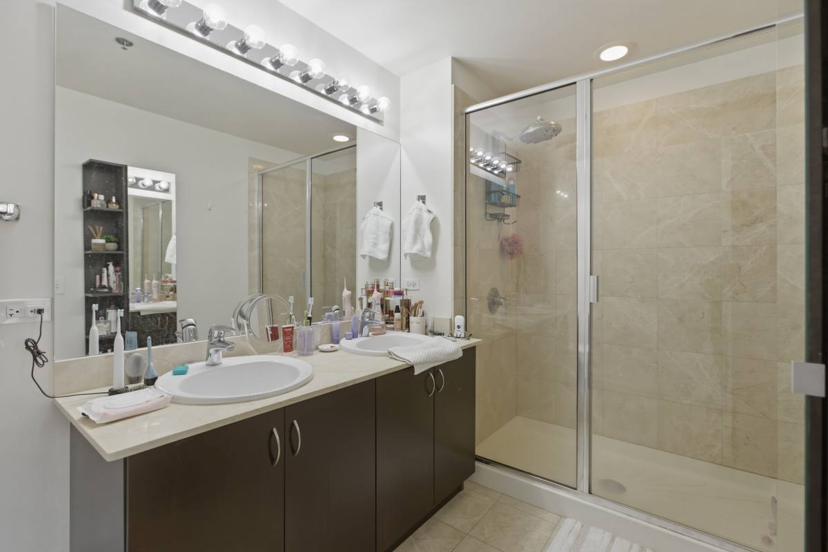 Condo for rent at 303 W Ohio St #3006, Chicago, IL 60654