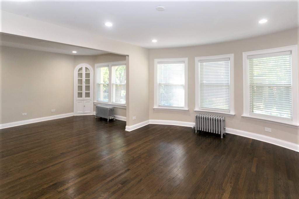 Apartment for rent at 1432 W Farragut Ave #3A, Chicago, IL 60640