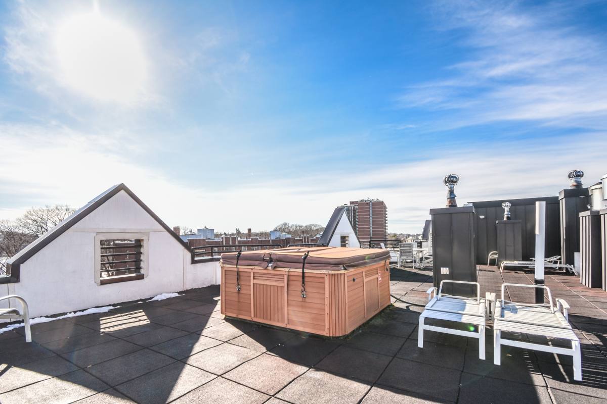 Apartment for rent at 1933 Commonwealth Ave #604, Brighton, MA 02135