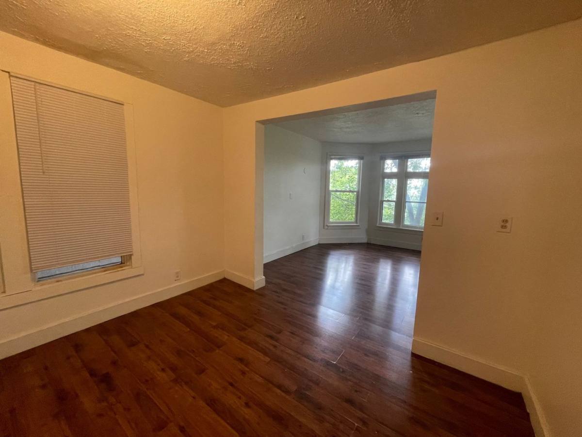 Apartment for rent at 1901 E Superior St, Duluth, MN 55812