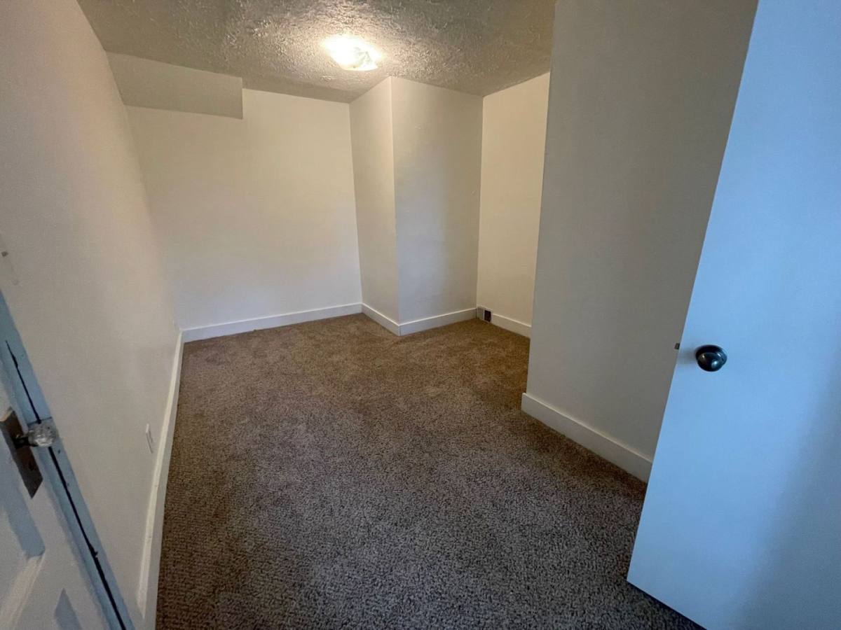Apartment for rent at 1901 E Superior St, Duluth, MN 55812