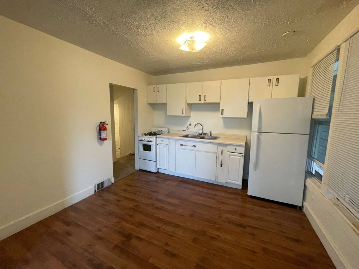 Apartment for rent at 1901 E Superior St, Duluth, MN 55812