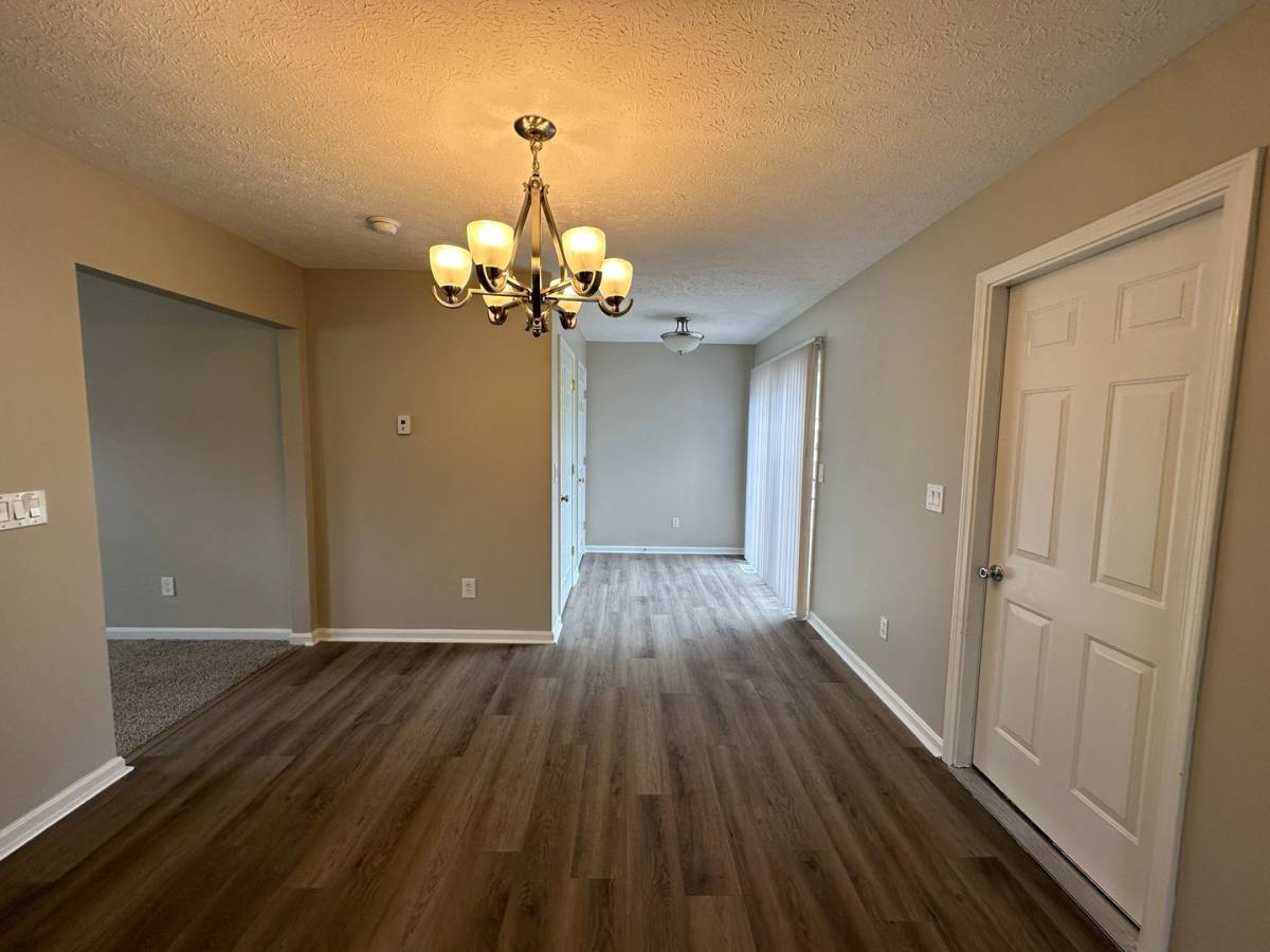 Apartment for rent at 3929 Pinoak View Court, Louisville, KY 40299