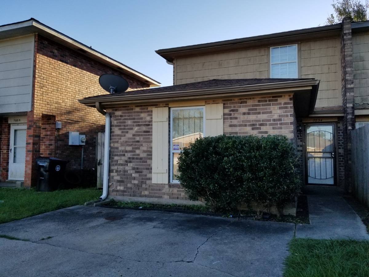 Townhouse for rent at 7854 Sand St, New Orleans, LA 70128