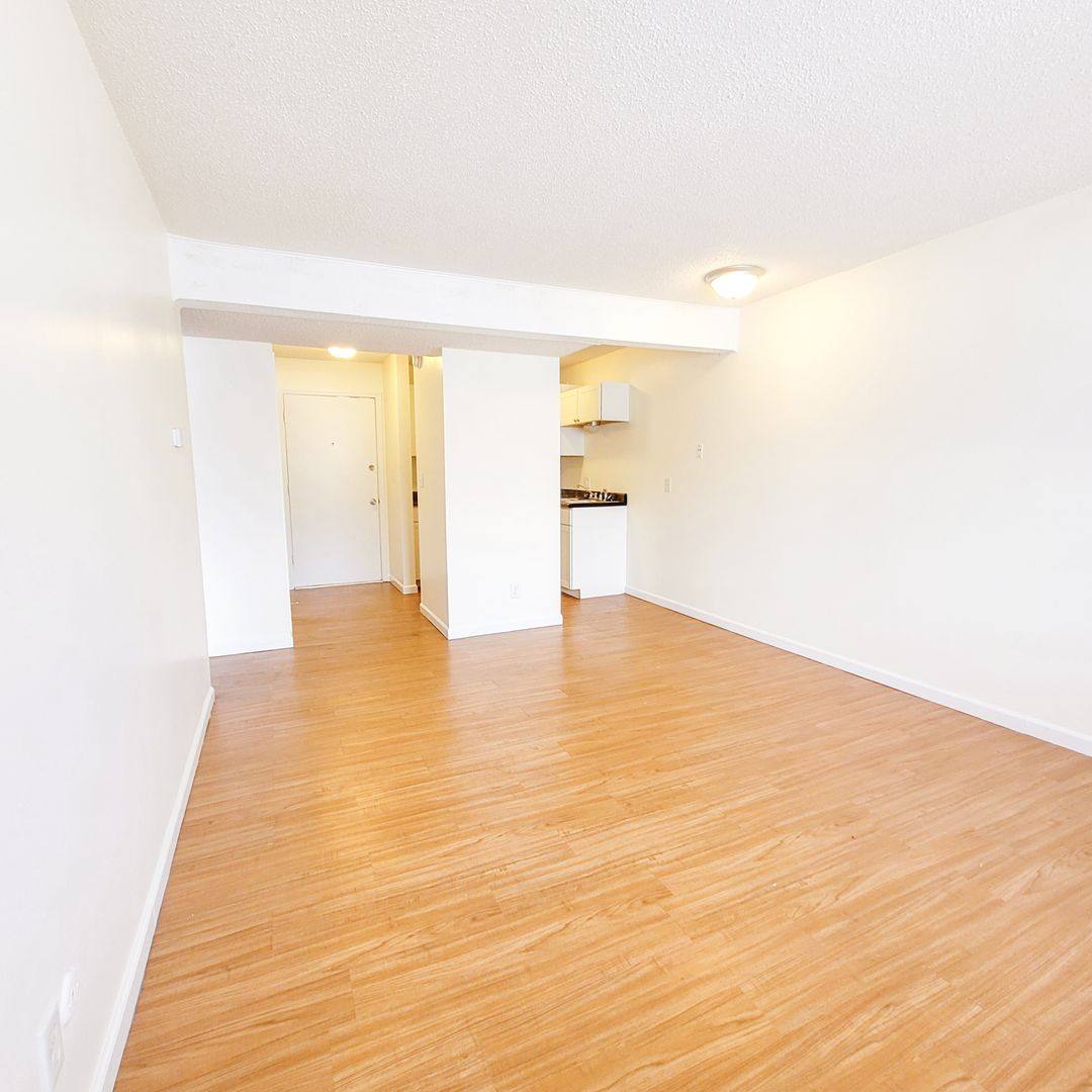 Apartment for rent at 1111 SW Fillmore St, Topeka, KS 66604